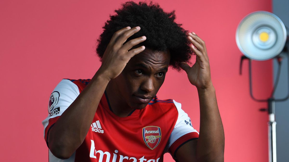 Willian in the Arsenal home kit for maybe the last time