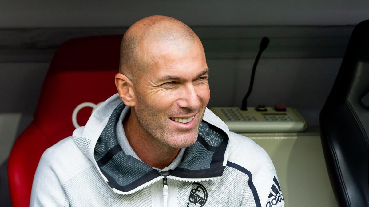 head coach Zinedine Zidane of Real Madrid looks on prior to the Audi cup 2019 3rd place match between Real Madrid and Fenerbahce at Allianz Arena on July 31, 2019 in Munich, Germany.