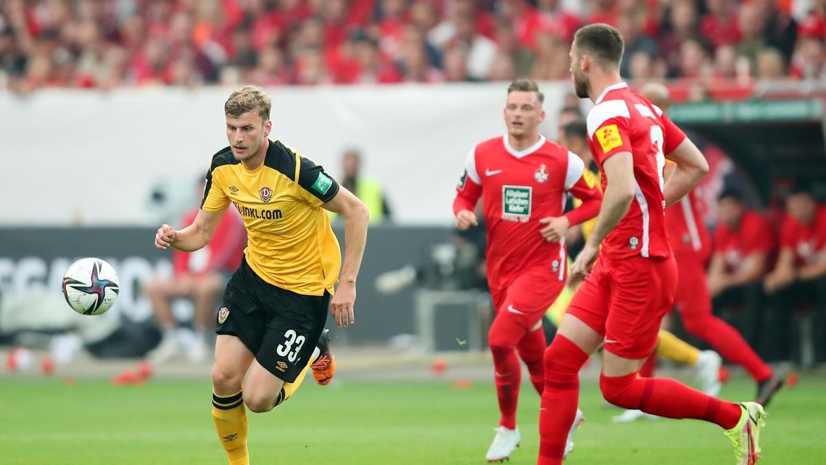 Christoph Daferner von Dynamo Dresden im Relegations-Hinspiel gegen den 1. FC Kaiserslautern
