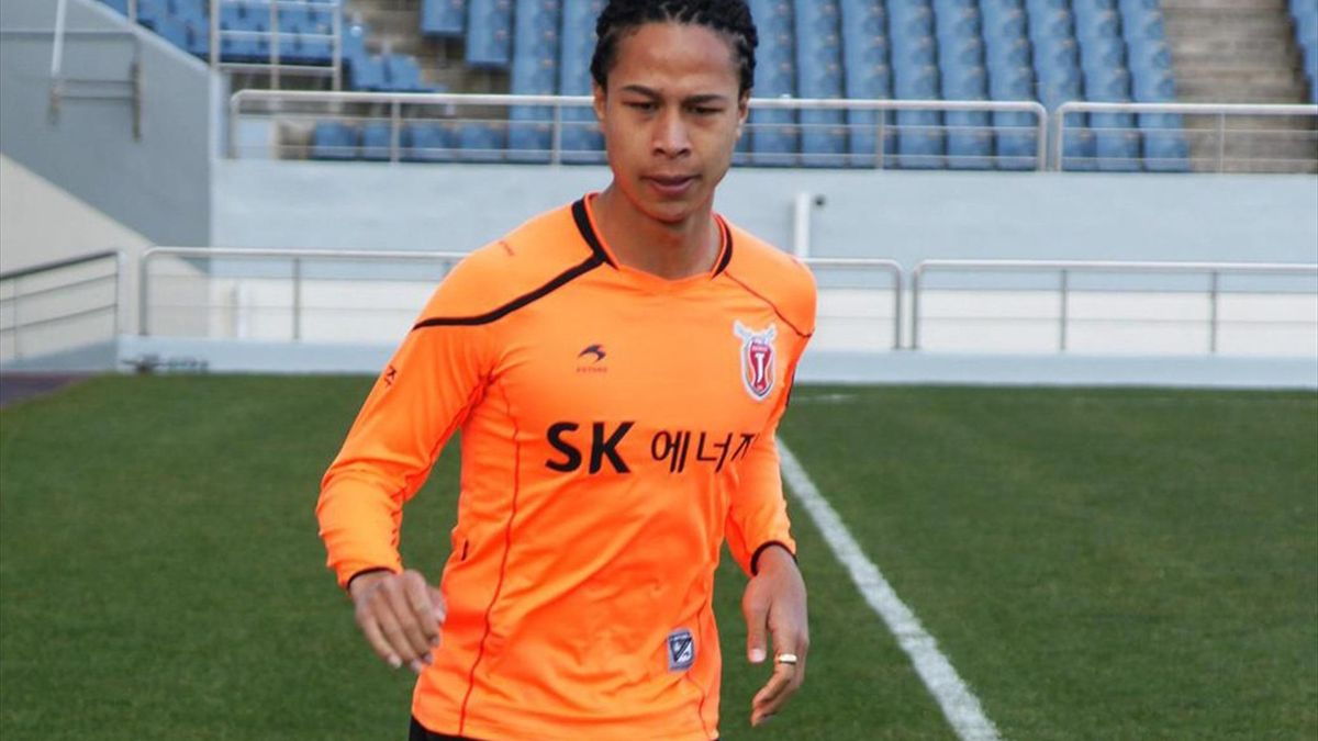 South Korea striker Kang Soo-il fails doping test after 'using
