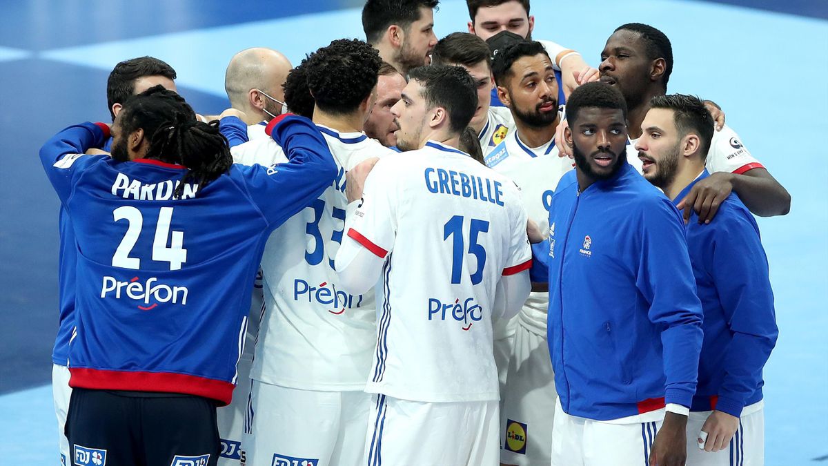 L'équipe de France de handball après son succès sur le Monténégro lors de l'Euro 2022.
