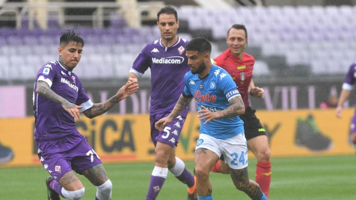 Lorenzo Insigne in azione - Fiorentina-Napoli Serie A 2020-21