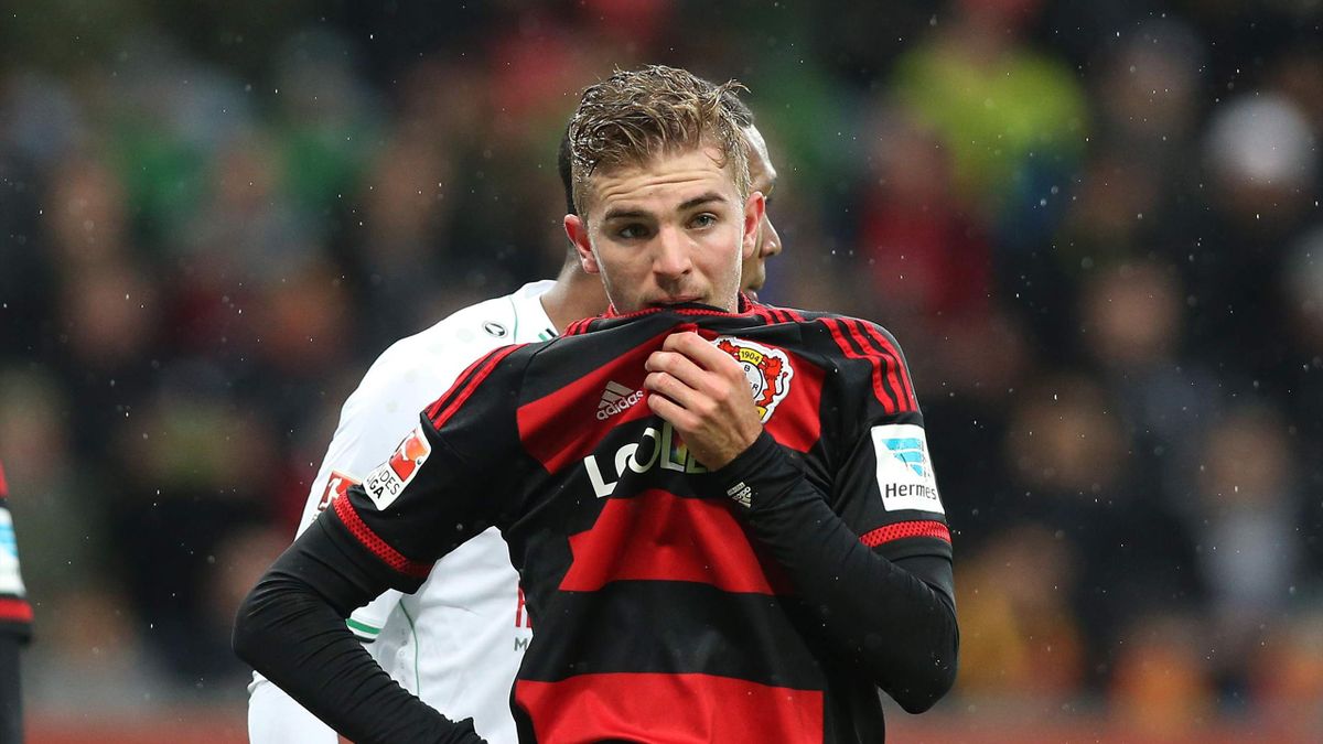 Bayer Leverkusen Gegen Den Hamburger Sv Ohne Christoph Kramer Saison Aus Fur Sebastian Boenisch Eurosport