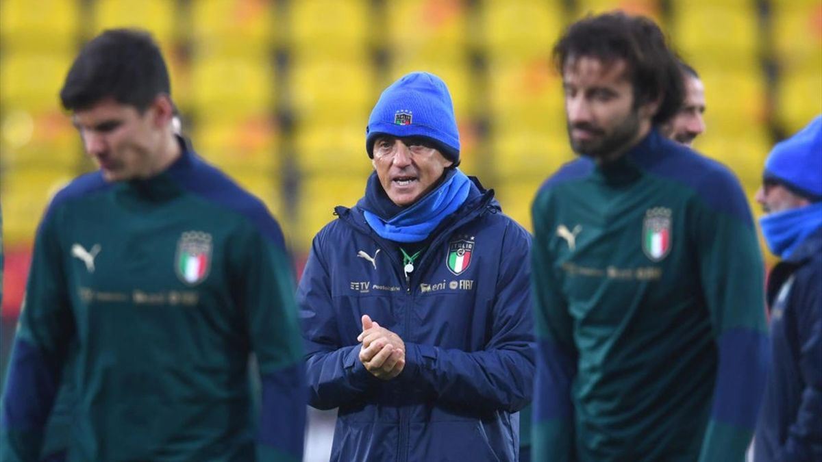 Roberto Mancini nell'allenamento della vigilia di Lituania-Italia - Qualificazioni Mondiali 2022 - Getty Images