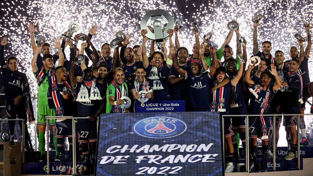 Le PSG a célébré son titre de champion de France au bout d'un samedi magique