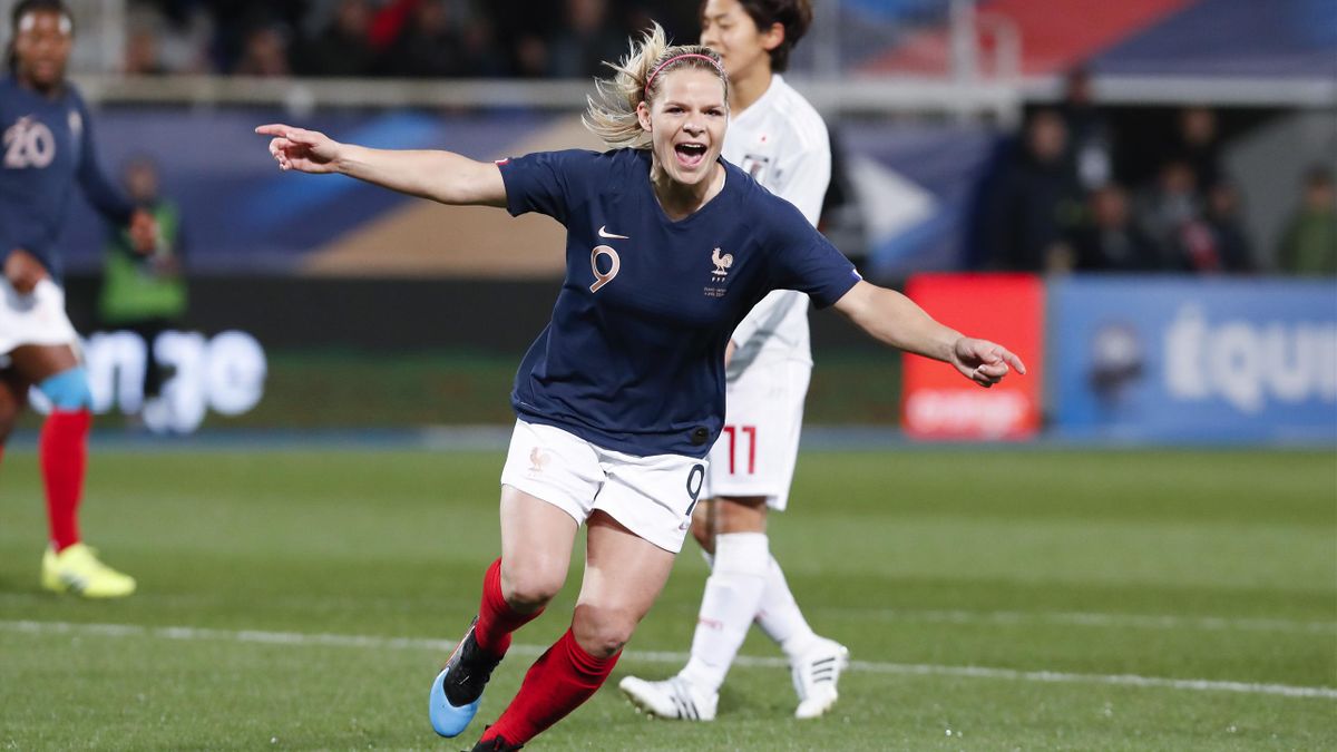 Eugénie Le Sommer célèbre son but face au  Japon le 4 avril 2019