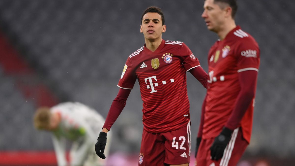 Jamal Musiala suffers wrist fracture to deepen Bayern Munich's midfield  crisis ahead of VFB Stuttgart trip - Eurosport