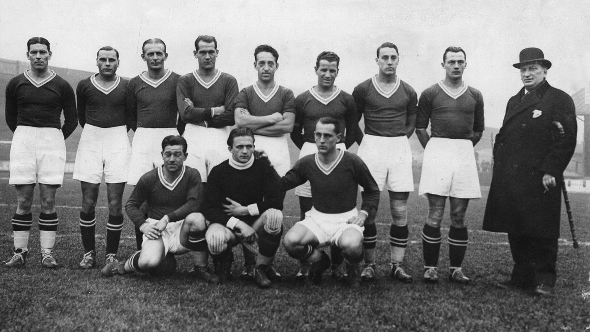 Игроки сборной Австрии перед матчем против французов на ЧМ-1934