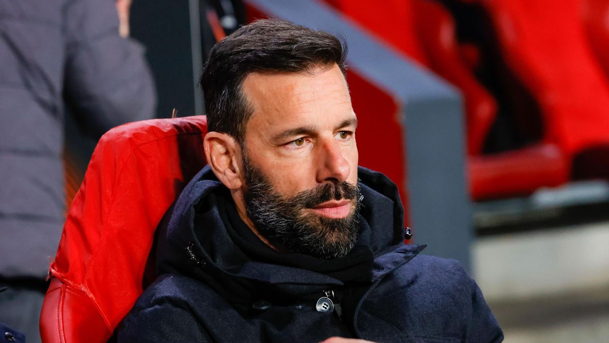 Transferts Ruud Van Nistelrooy n'est plus l'entraîneur du PSV
