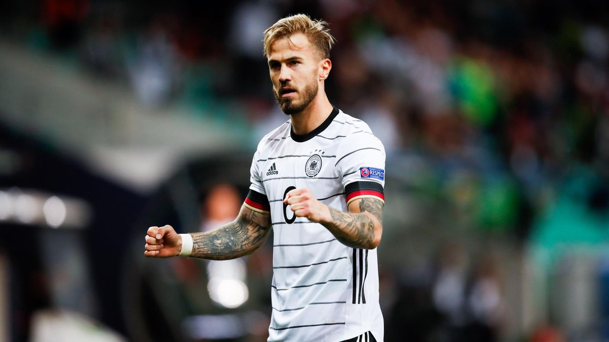 Niklas Dorsch U21 Europameister Von Kaa Gent Steht Offenbar Kurz Vor Transfer Zum Fussball Bundesligisten Fc Augsburg Eurosport