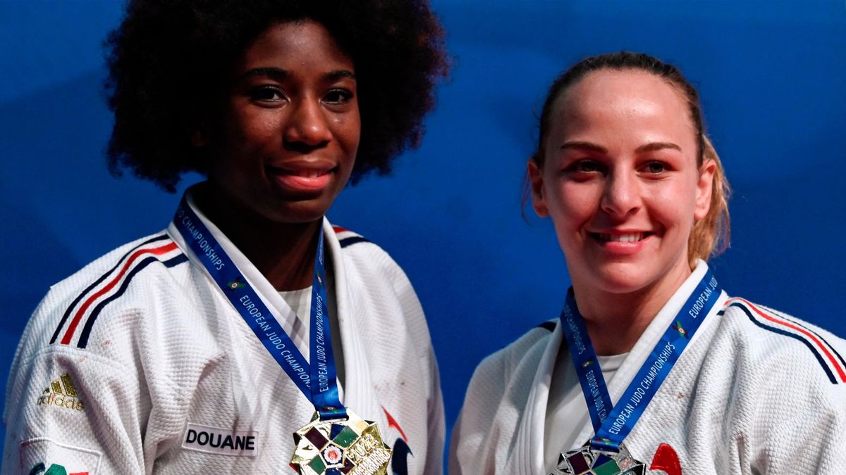 Marie Eve Gahié (or) et Margaux Pinot (bronze), médaillées chez les -70 kg aux championnats d'Europe 2022