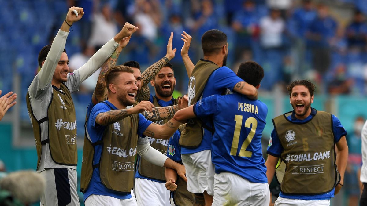 Matteo Pessina of Italy celebrates goal with teammates during the UEFA Euro 2020 Championship Group A match between Italy and Wales at Olimpico Stadium