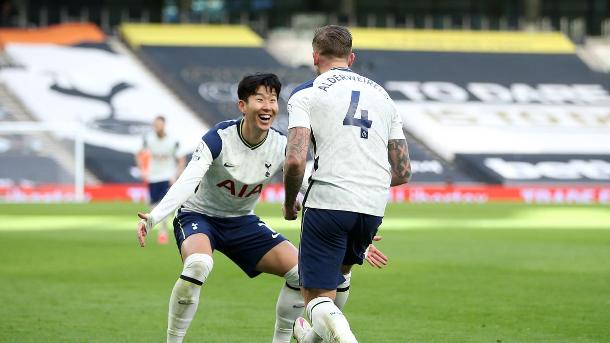 Toby Alderweireld of Tottenham Hotspur celebrates with teammate Son Heung-Min of after scoring their team's third goal during the Premier League match between Tottenham Hotspur and Leeds United at Tottenham Hotspur Stadium on January 02, 2021 in London, E