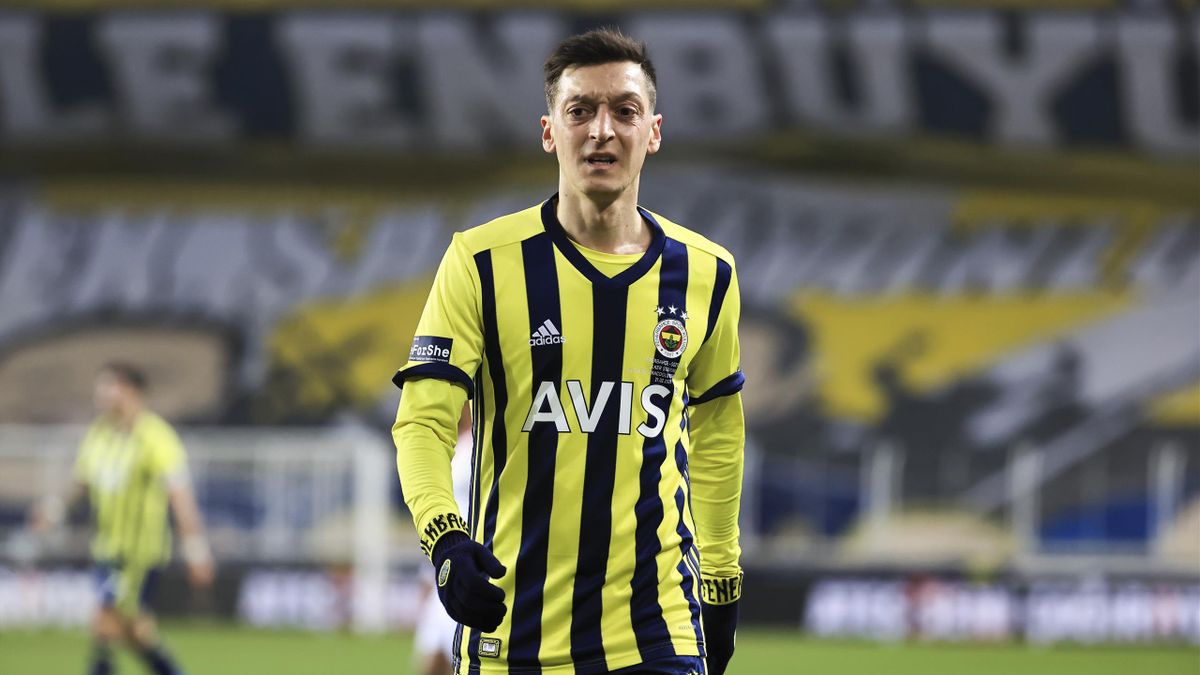 Bedient nach der Heimniederlage gegen Göztepe: Fenerbahces Mesut Özil