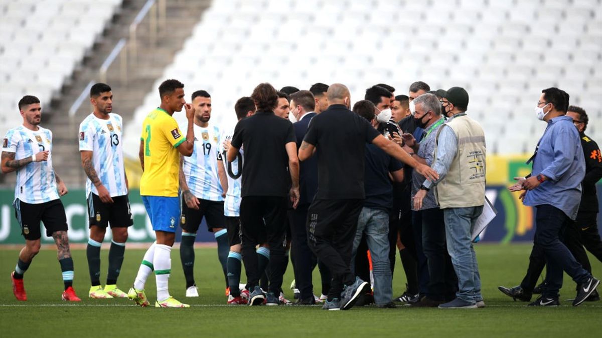 Die brasilianischen Gesundheitsbehörden haben beim Spiel zwischen Brasilien gegen Argentinien für eine Unterbrechung gesorgt