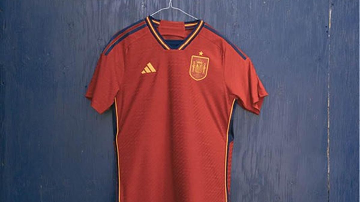 Camiseta España para el Mundial de Qatar (Foto: Twitter @SEFutbol
