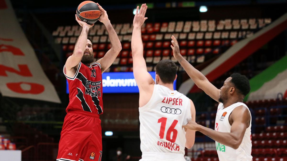 Luigi Datome, #70 of AX Armani Exchange Milan in action during the 2020/2021 Turkish Airlines Euroleague Play Off Game 2 between AX Armani Exchange Milan and FC Bayern Munich at Mediolanum Forum on April 22, 2021 in Milan, Italy