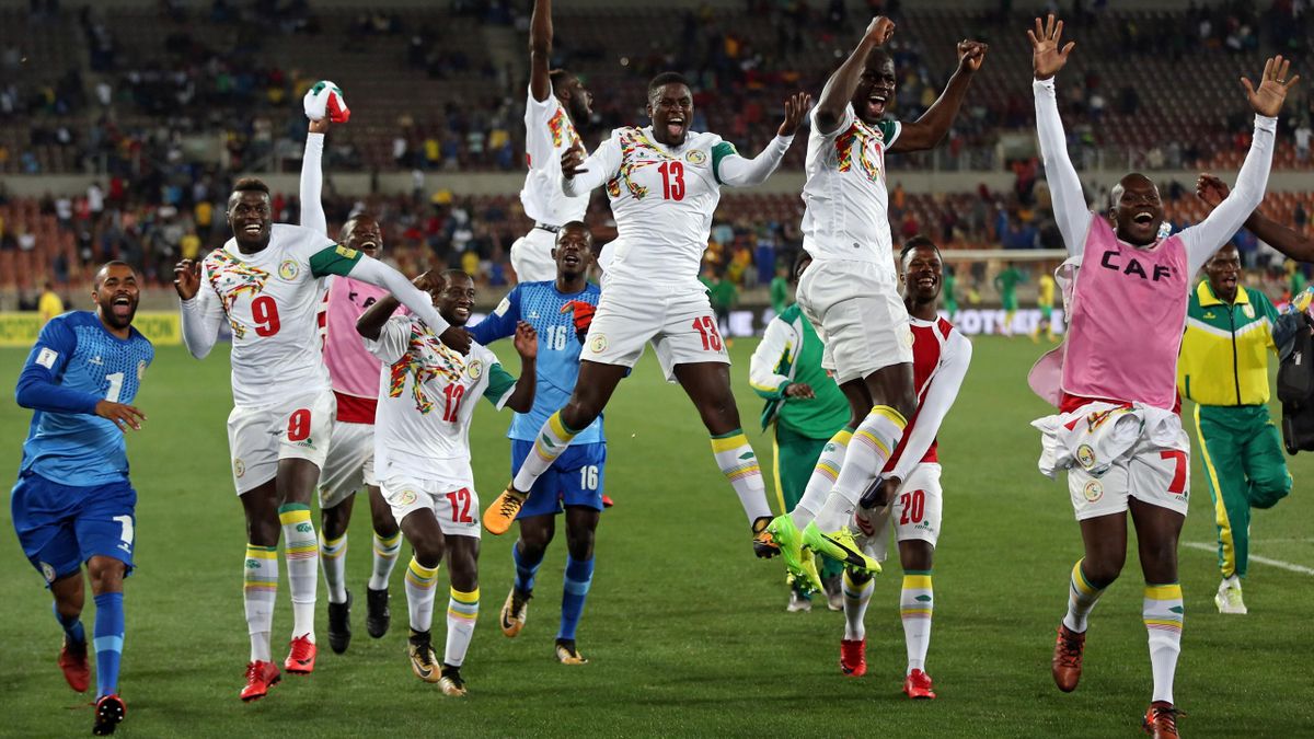 Liverpool's Sadio Mane leads Senegal to World Cup as they win away Eurosport
