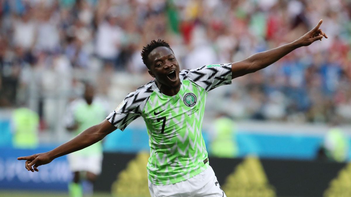 Musa celebra uno de los goles de NIgeria ante Islandia