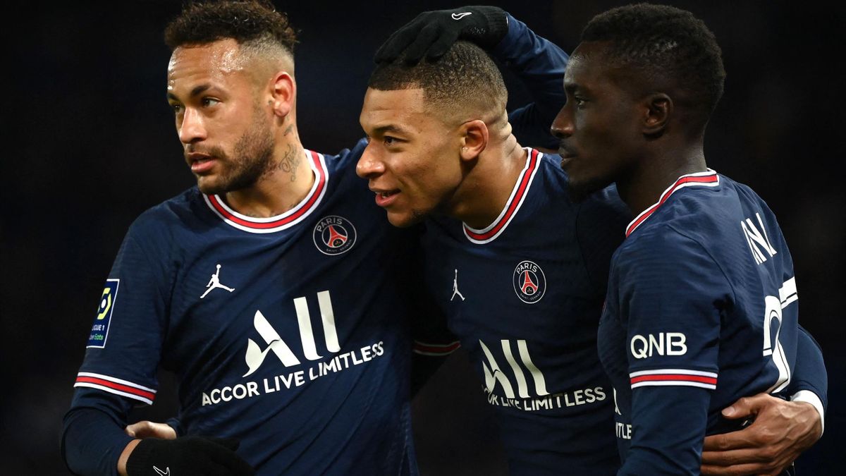 Lionel Messi, Neymar and Kylian Mbappe all score as Paris Saint-Germain edge closer to Ligue 1 title with Lorient win - Eurosport