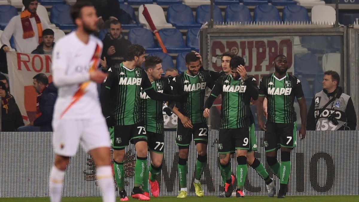 Sassuolo Roma 4 2 Blackout Giallorosso I Neroverdi Danno Spettacolo Eurosport