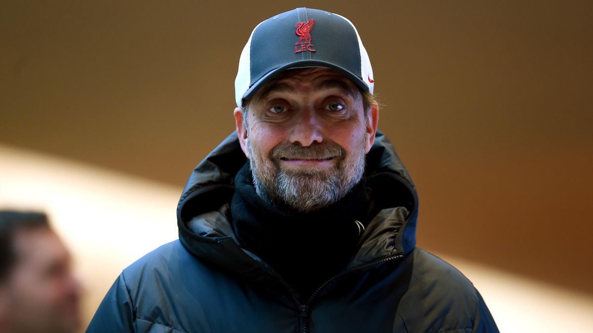 Jürgen Klopp manager of Liverpool during a training session at AXA Training Centre on February 25, 2022 in Kirkby, England