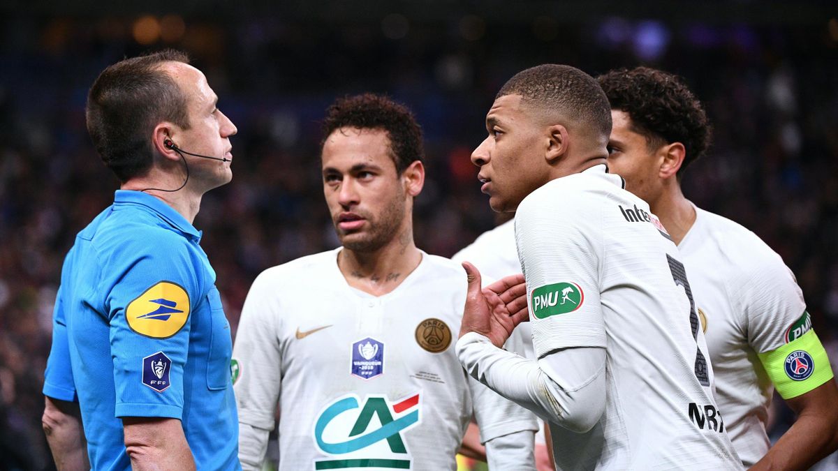 Saint-Germain's French forward Kylian Mbappe reacts as he receives a red card from referee Rudy Buquet during the French Cup final football match between Rennes (SRFC) and Paris Saint-Germain (PSG), on April 27, 2019 at the Stade de France in Saint-Denis,