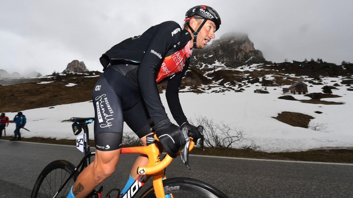 Damiano Caruso sulla salita del Giau - Giro d'Italia 2021
