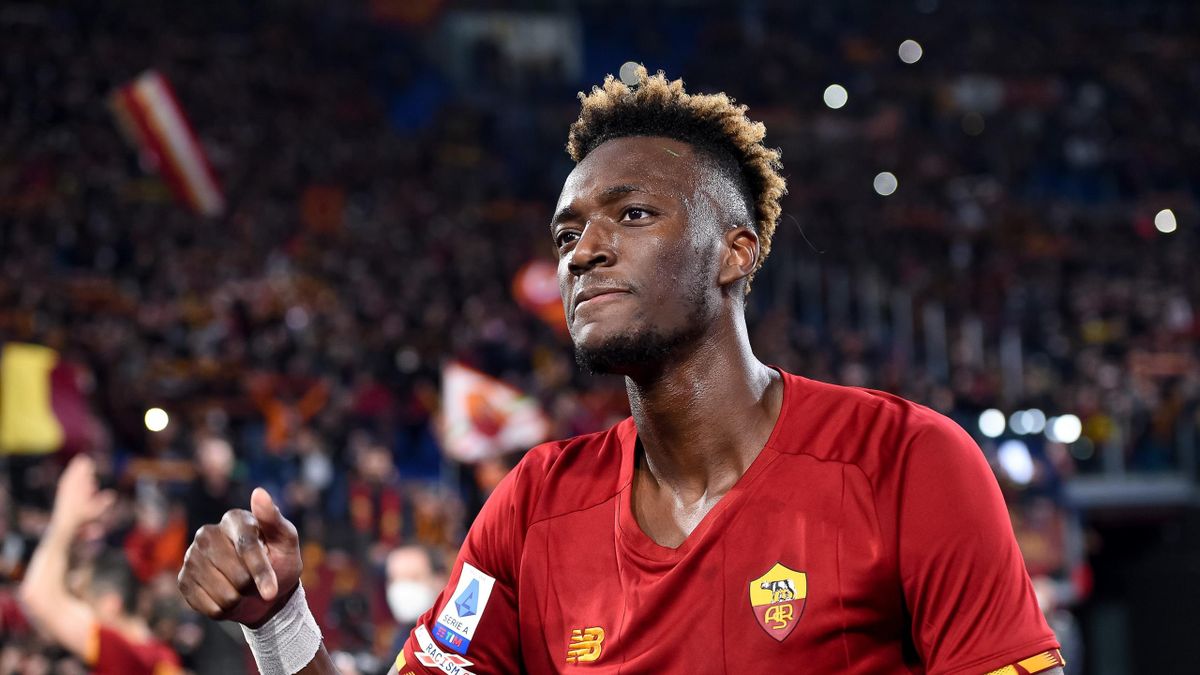 Tammy Abraham of AS Roma celebrates the victory during the Serie A match between AS Roma and SS Lazio at Stadio Olimpico, Rome, Italy on 20 March 2022. (Photo by Giuseppe Maffia/NurPhoto via Getty Images)