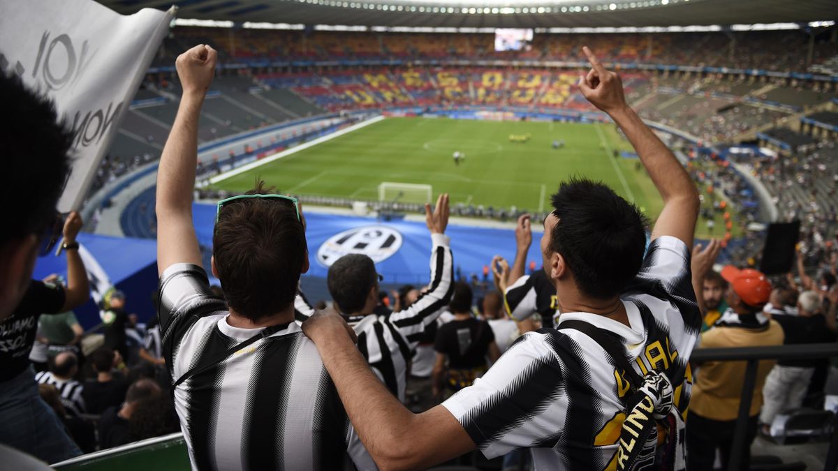 Juventus fans - Juventus vs Barcelona - Champions League final 2015 (AFP)