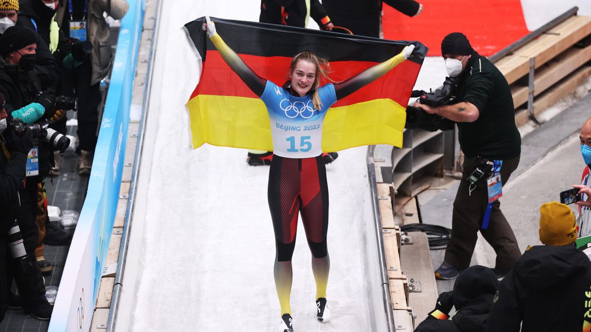 Goldmedaille für Deutschland: Hannah Neise jubelt im Skeleton