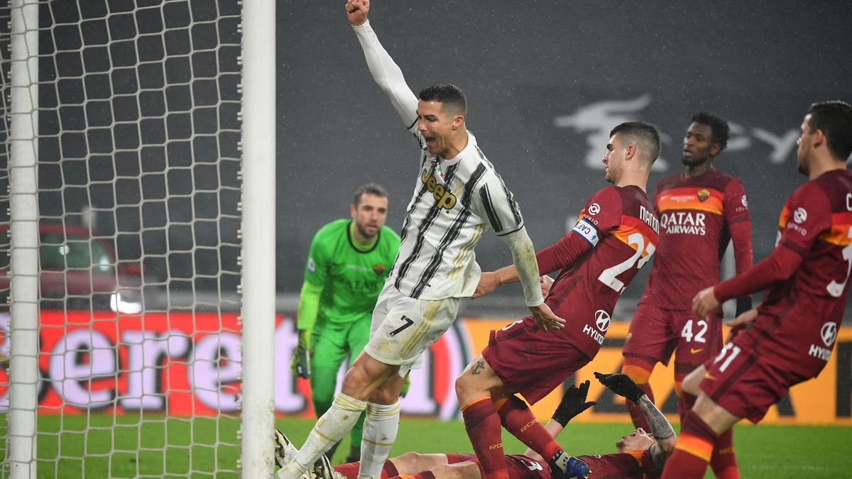Cristiano Ronaldo buteur face à l'AS Roma avec la Juventus Turin