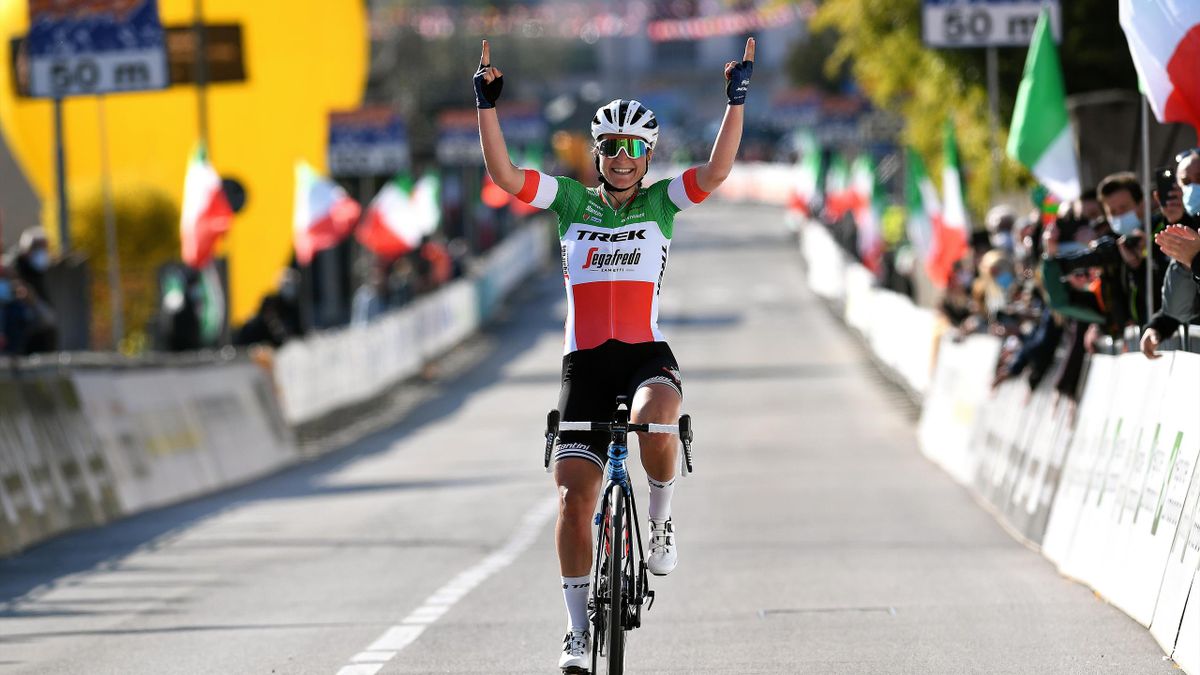 Elisa Longo Borghini (Trek – Segafredo) hat mit einem 26-Kilometer-Solo die 46. Auflage der Trofeo Alfredo Binda in Cittiglio gewonnen
