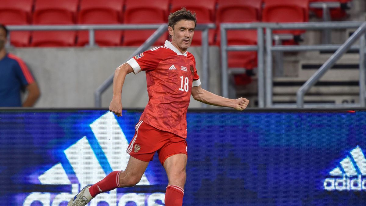 Sbornaya Rossii Hvatit Shutit Nad Vozrastom Zhirkova Ego Sverstnikov Obozhayut V Top Sbornyh Eurosport