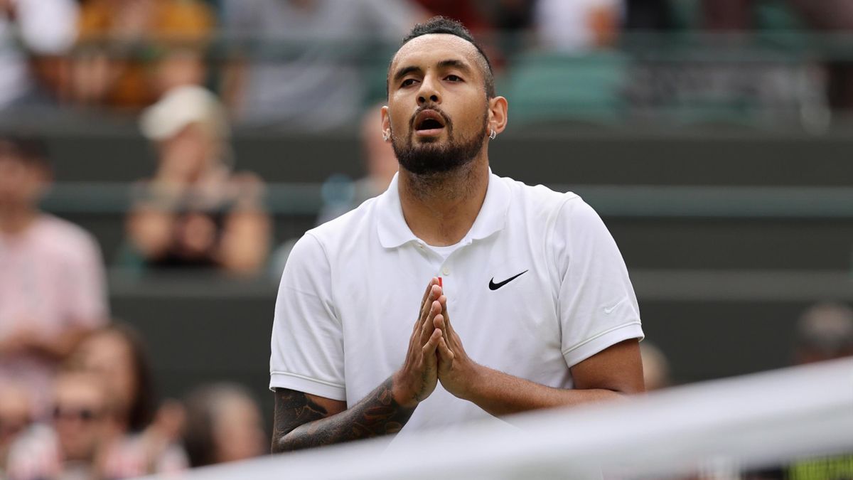 Wimbledon Nick Kyrgios Muss Nach Starkem Ersten Satz Verletzt Aufgeben Berrettini Und Sonego Weiter Eurosport