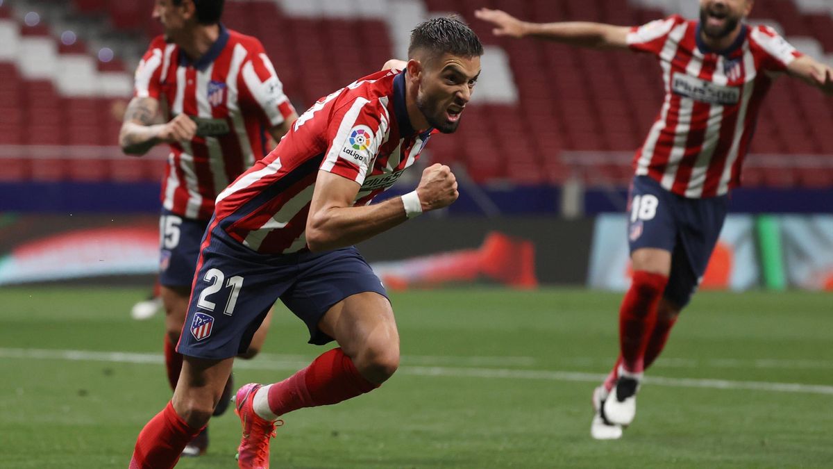 Los jugadores del Atlético celebran el gol de Carrasco a la Real Sociedad
