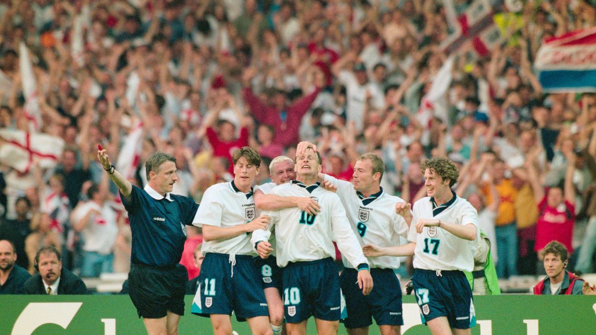 England celebrate against Netherlands at Euro 96