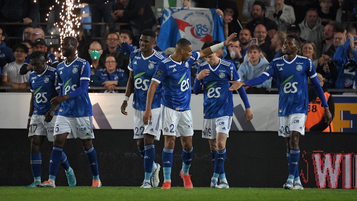 La joie des joueurs de Strasbourg après le nul face au PSG (3-3)