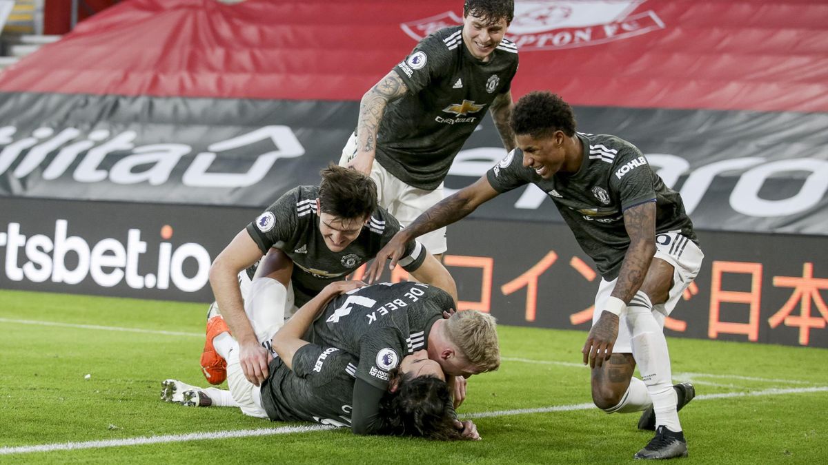 Manchester United dreht 0:2 in Southampton dank Cavani ...