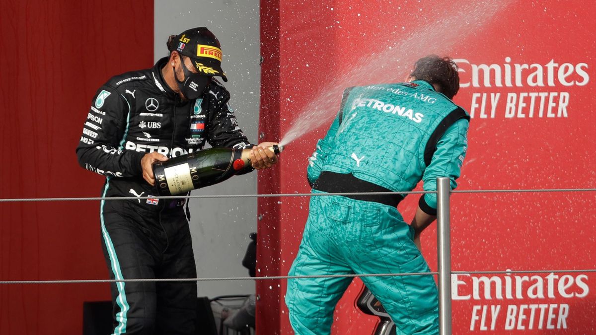 Something To Tell My Grandchildren Lewis Hamilton Salutes History Making Mercedes Eurosport