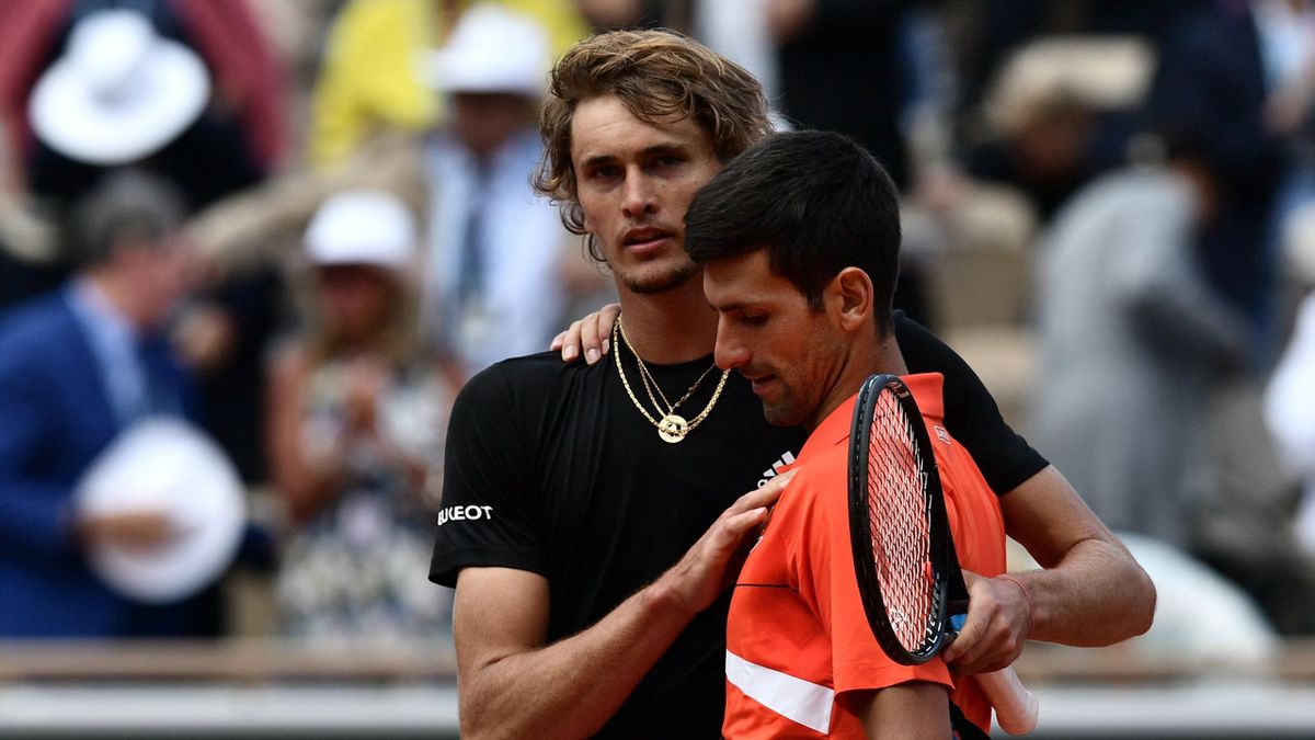 Gegner beim ATP Cup in Australien: Deutschlands Alexander Zverev (links) und Serbiens Novak Djokovic