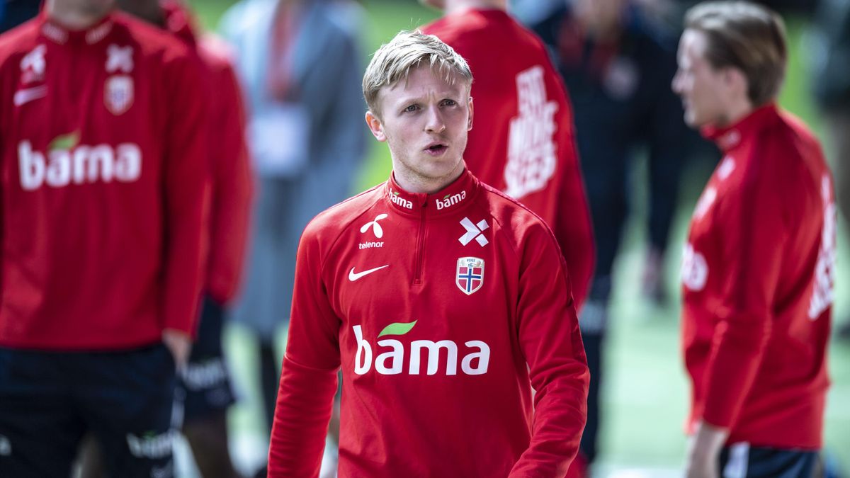 Mats Møller Dæhli er utnevnt til kaptein av landslagstrener Leif Gunnar Smerud. Her fra en landslagstrening i Valencia i 2019, i forkant av Spania-Norge.