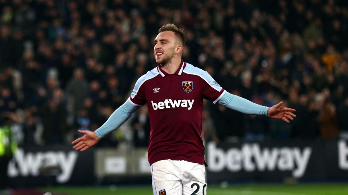 West Ham United's English striker Jarrod Bowen celebrates scoring his team's first goal during the English Premier League football match between West Ham and Norwich at the London Stadium, in London on January 12, 2022.