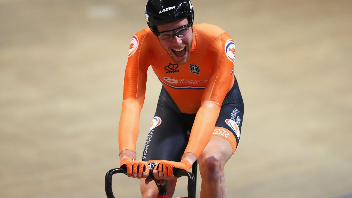 Jan-Willem van Schip of the Netherlands celebrates winning the gold medal in the Men's Points Race Final on day three of the UCI Track Cycling World Championships held in the BGZ BNP Paribas Velodrome Arena on March 01, 2019 in Pruszkow, Poland.