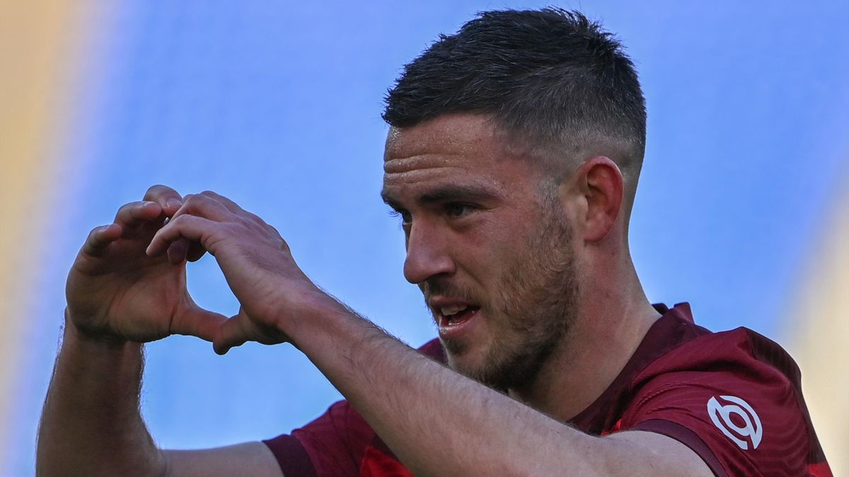 Jordan Veretout (Roma) mostra il cuore dopo il gol del 2-0 all'Udinese, Serie A 2020-21, Getty Images