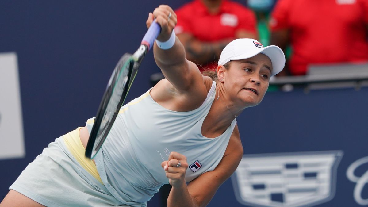 Ashleigh Barty eased through her opening match at the Charleston Open