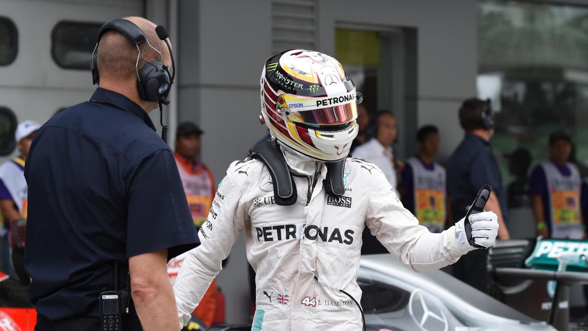 Malaysian Grand Prix qualifying: Easy for Lewis Hamilton in pole ...