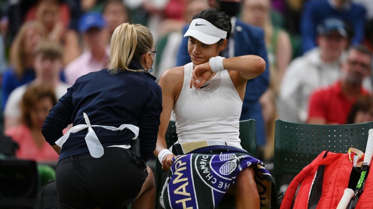 Emma Raducanu musste ihr Achtelfinale in Wimbledon aufgeben
