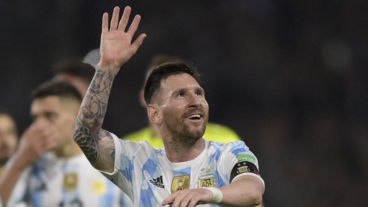 Leo Messi, tout sourire avec l'Argentine