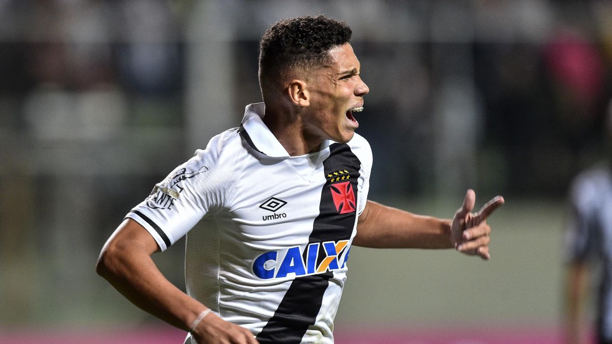 Bayer 04 Leverkusen Verpflichet Brasilianisches Talent Paulinho Eurosport